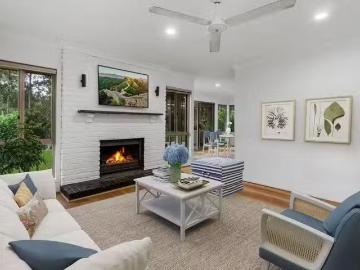 Cozy 9 Sheppey Place, Yamanto, QLD 4305