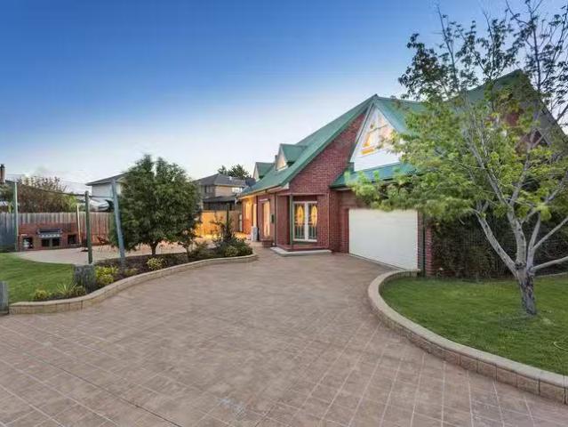 Cheap 9 Sturrock Court, Altona Meadows, VIC 3028