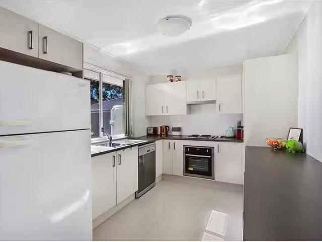 For Rent! 9 Peacehaven Way, Susinteraction Inlet House for ren.