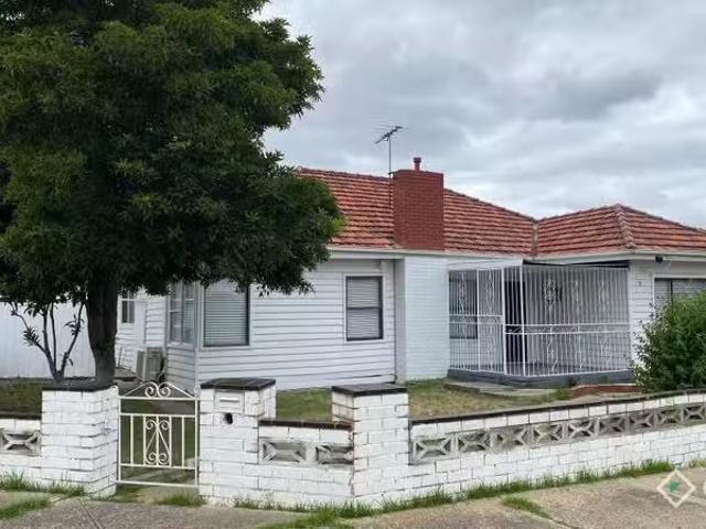 For Rent! 9 Percy Street, St Albans VIC 3021