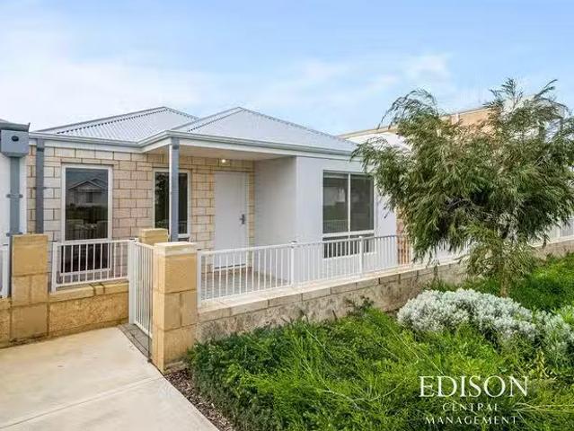 Just in! 9 Piran Lane, Coogee, WA 6166