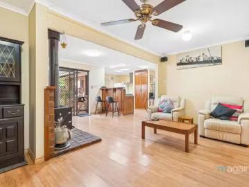 Cozy 9 Rapid Court, Huntfield Heights SA 5163