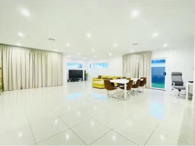 Cozy 9 Wattlebird Road, South Nowra House for rent Listed by.