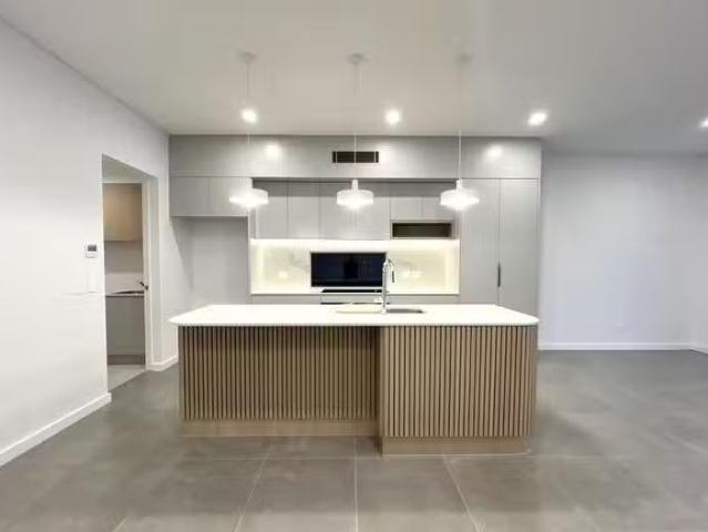 Just in! 9 Wharf Parade, Shell Cove, NSW 2529