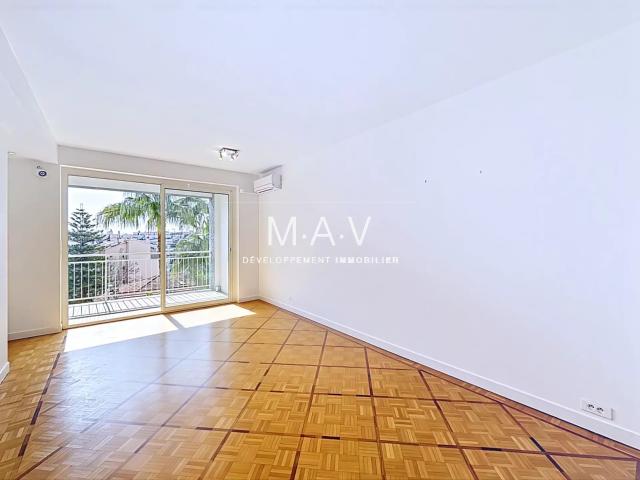 Nice/Fleurs Appartement 2 Pièces 78 M2 Terrasse Vue Dégagée. 78m² Nice