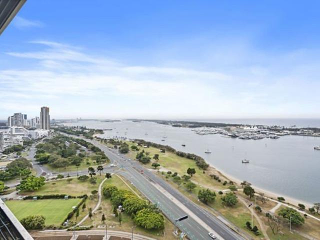 Nicely 2 bedroom at level 23 'Sundale'