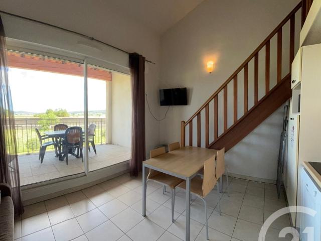 Nichée au cœur du parc du Château de Jouarres proche du vill. 47m² Azille