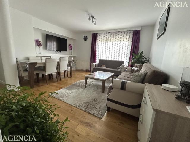 Nichée dans un environnement paisible et recherché, à quelqu. 150m² Roissy en Brie
