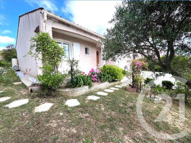 Nichée dans un quartier calme de Carcassonne, cette maison d. 88m² Carcassonne