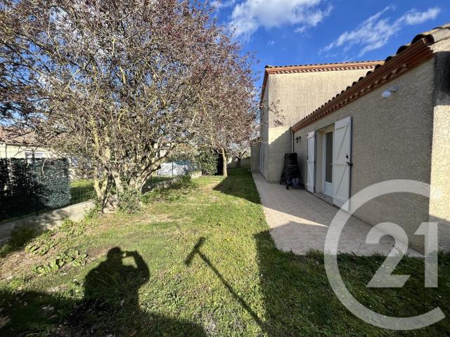 Nichée dans au calme d'un quartier de Bram, cette maison de. 134m² Bram