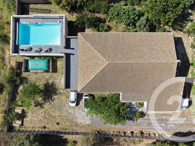 Nichée dans le quartier paisible de Carcassonne avec une vue. 171m² Berriac