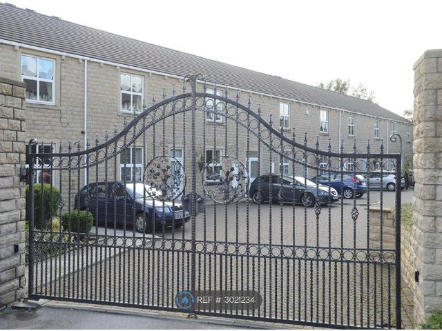 Nicholas Street, Briercliffe, Burnley BB10, 2 bed flat to rent, £765 pcm | PrimeLocation