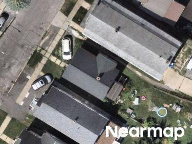 Nichols St