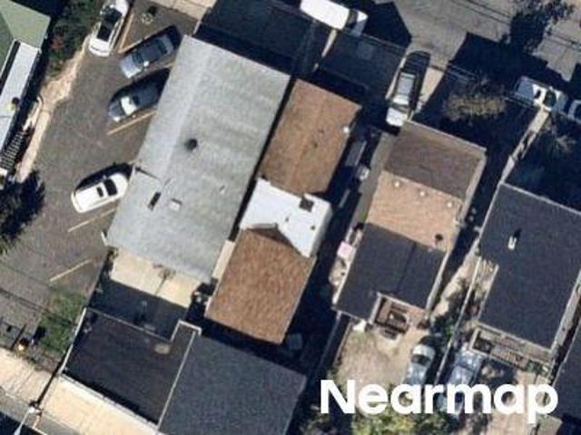 Nichols St
