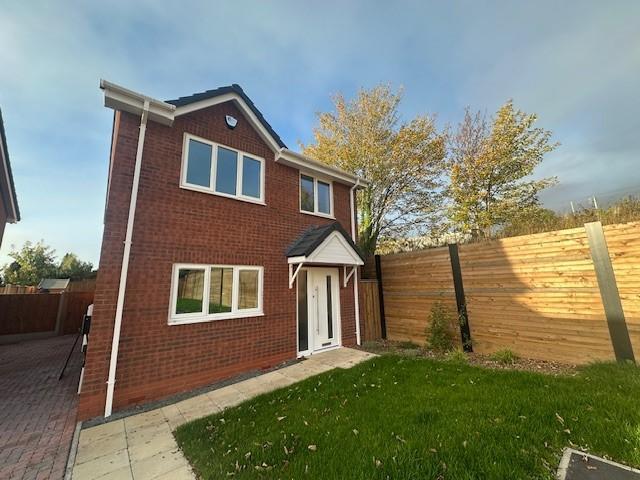 Nicholson Court, Kidderminster, DY10 4 bed property to rent £1,795 pcm £414 pw