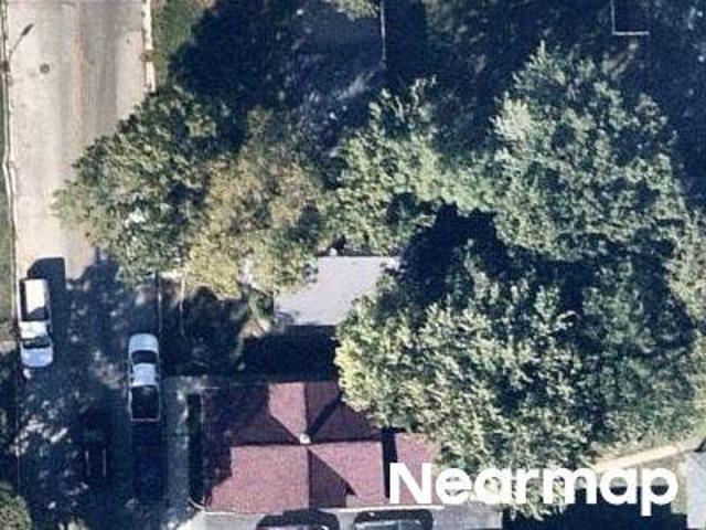 Nicholson St