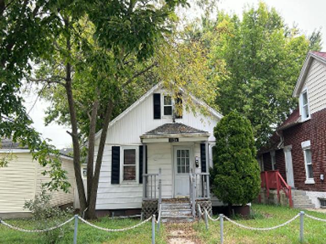 Nicholson St