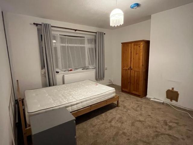 Nicholson Road, Oxford 1 bed in a house share to rent £1,100 pcm £254 pw