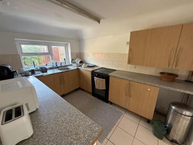 Nicholson Road, Oxford 1 bed in a house share to rent £900 pcm £208 pw