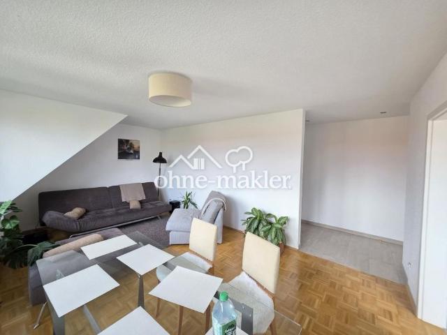 Nicht alltägliche 2,5 Raum Komfortwhg. großer Sonnenbalkon, Bad: Wanne + Dusche, Echtholzparkett