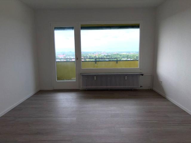 Nichts für schwache Nerven Pärchen Apartment im 13. OG mit Balkon und Aufzug!