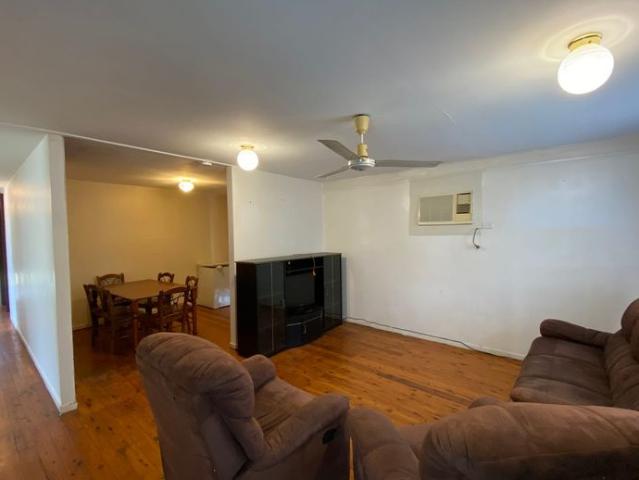 NICLEY RENOVATED 3 BEDROOM HOME WITH MODERN KITCHEN & TIMBER FLOORS! FURNISHED
