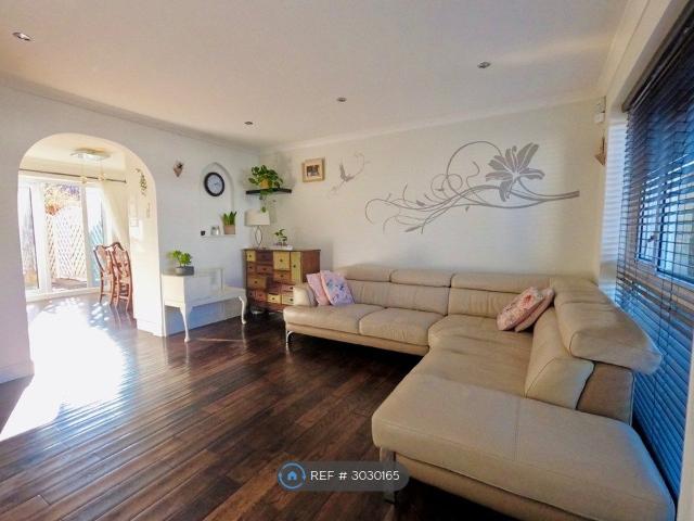 Nicola Terrace, Bexleyheath DA7, 3 bed semi detached house to rent, £2,350 pcm | PrimeLocation