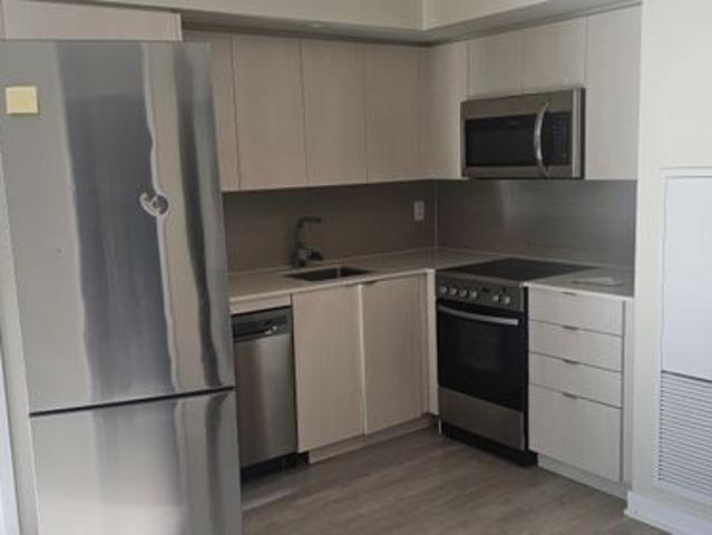 Nicole SMITH Has a Condo