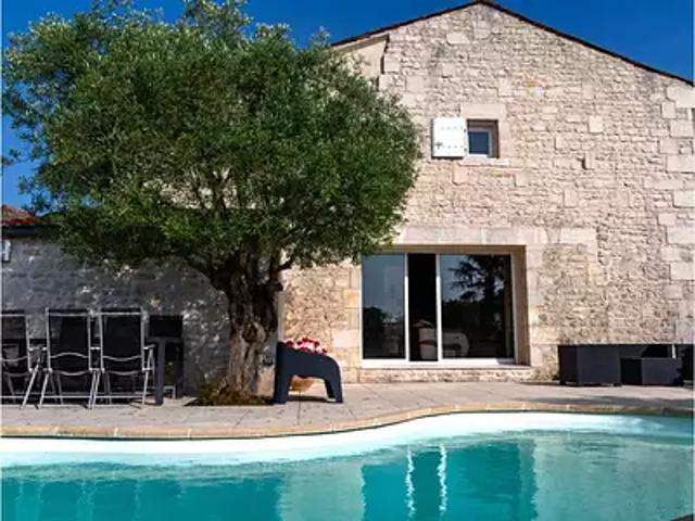 Nieul lès Saintes 17810 Achat / Vente maison 6 pièces t6 piscine jardin