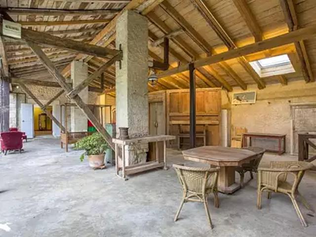 L'Houmeau 17137 Achat / Vente maison 8 pièces t8 au dernier étage parking