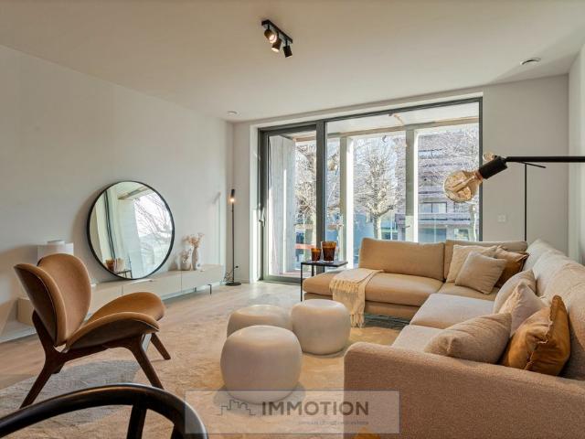 Nieuw 2 kamer appartement met garage op toplocatie aan de Broeltorens