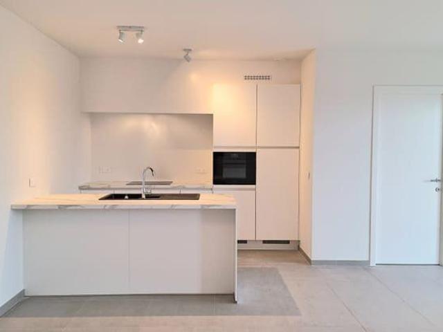 Nieuw 3 slpk. appartement met balkon, kelder en parking