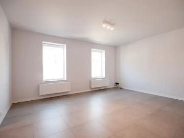 NIEUW Ruime, volledig gerenoveerde woning ±164m² met 5 volwaardige slaapkamers en 2 badkamers