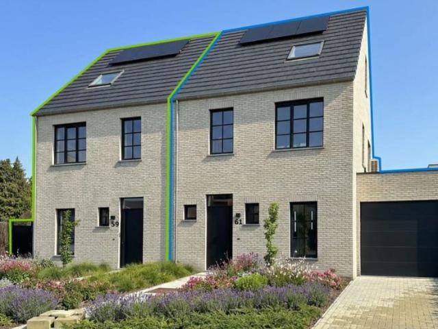 Nieuwbouwwoning 5 slpkmrs met zonnepanelen