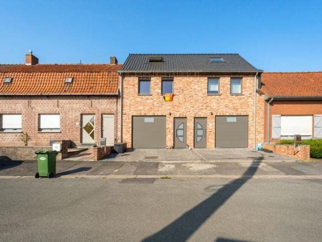 Nieuwbouwwoning met garage en tuin!