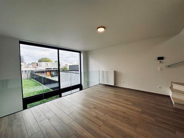 Nieuwbouwwoning met hoogwaardige afwerking in het centrum van Vrasene
