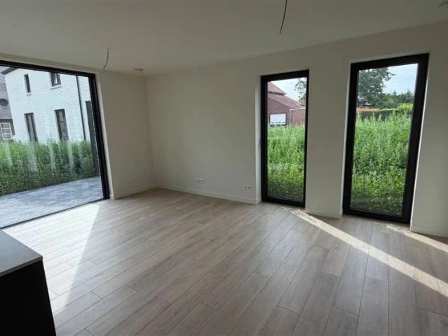 Nieuwbouwwoning met 3 slaapkamers in Voorshoven