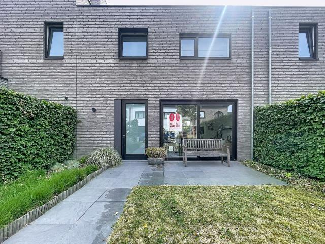 Nieuwbouwwoning met 3 slaapkamers te huur in Aalter Brug