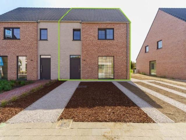 Nieuwbouwwoning met 3 slpkms en mooie tuin te Kampenhout