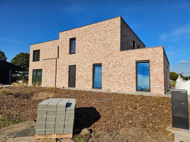 Nieuwbouwwoning met 4 slaapkamers in Dessel!
