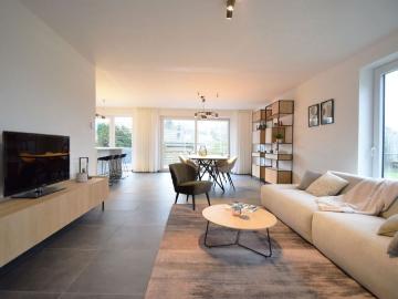 Nieuwbouwwoning met 4 slaapkamers, tuin en garage in centrum Diksmuide