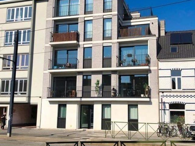 Nieuwbouw appartement op het glvl met ruim terras