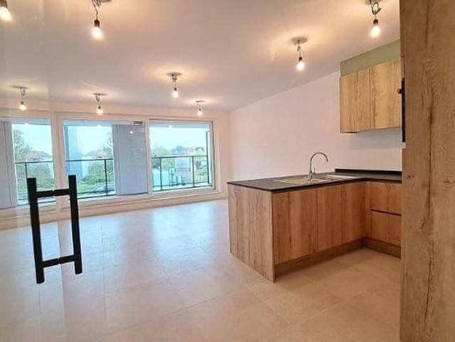 Nieuwbouw appartement met Terras en Carport te huur in Br.