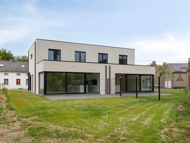Nieuwbouw BEN woning met 3 slaapkamers, garage en tuin