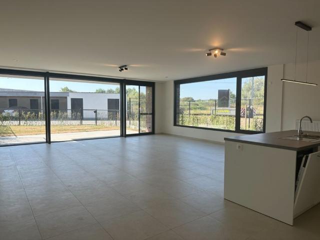 Nieuwbouwappartement gelijksvloer in Veurne