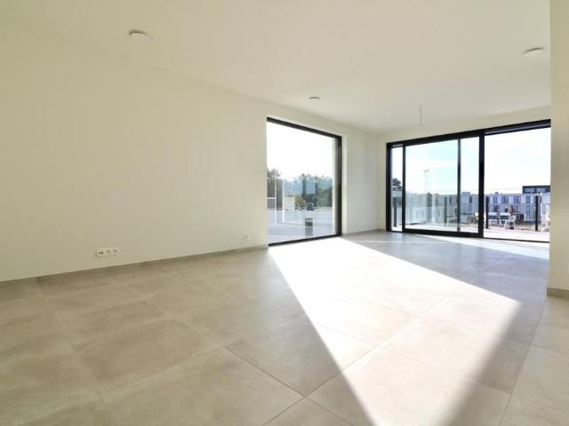Nieuwbouwappartement met 1 slp, terras, ondergrondse autostaanplaats en kelderberging voor 860 EUR/mnd