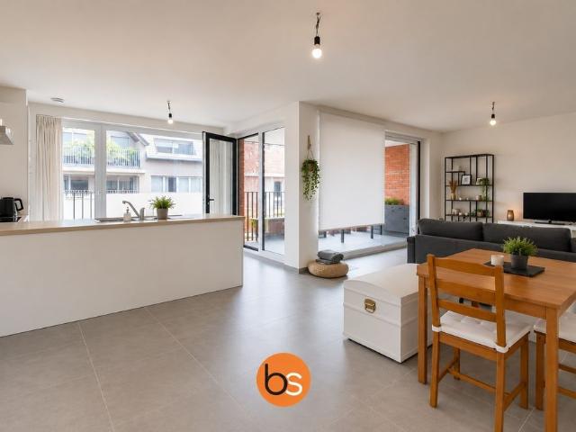 Nieuwbouwappartement met 2 ruime slaapkamers en een zonnig, overdekt terras