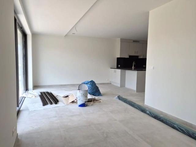 Nieuwbouwappartement met 2 slaapkamers, terras en staanplaats