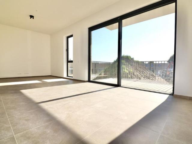 Nieuwbouwappartement met 2 slpk, terras en autostaanplaats in Edward Poppe Woonpark voor 895 EUR/mnd