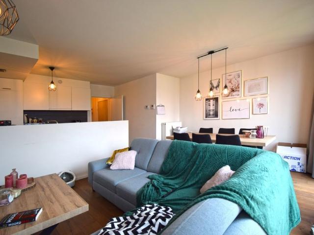 NIEUWBOUWAPPARTEMENT MET AUTOSTANDPLAATS EN TERRAS